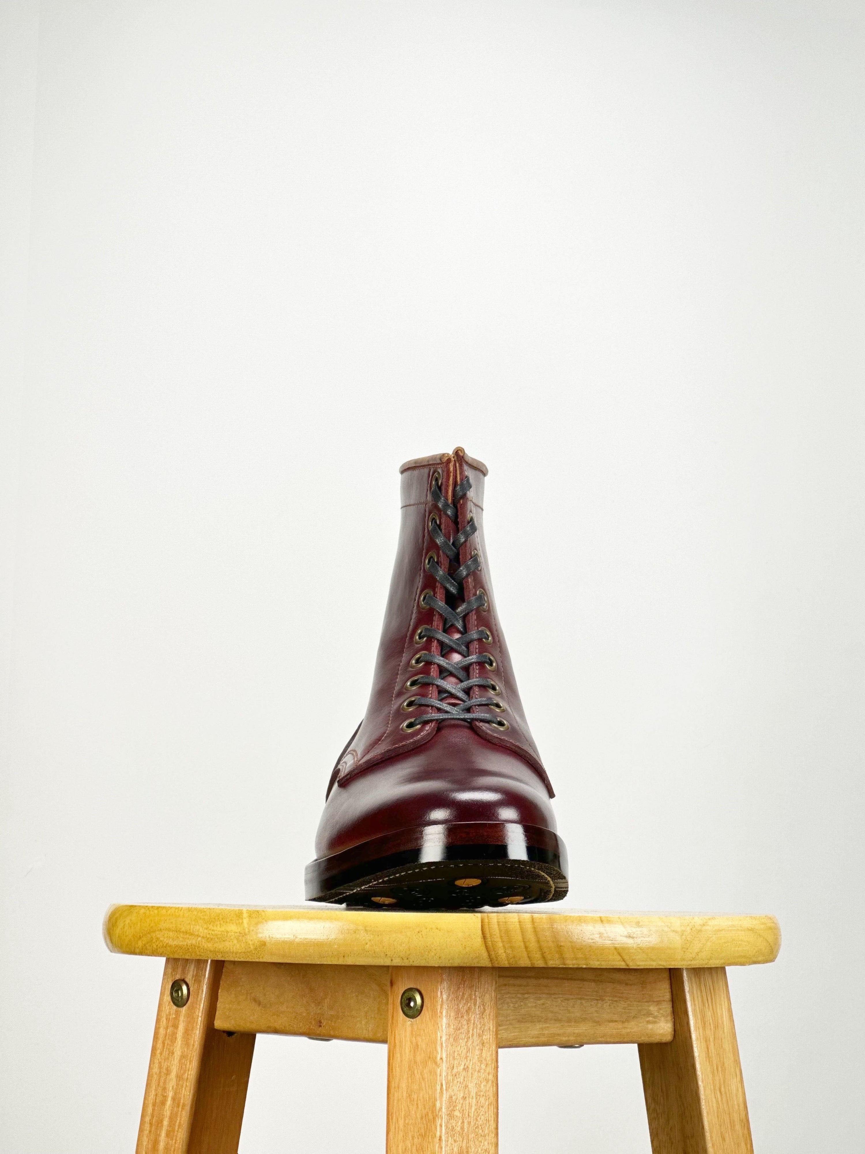 Woodcutting boots MTO - Oiled and waxy cowhide with hand painting in Burgundy