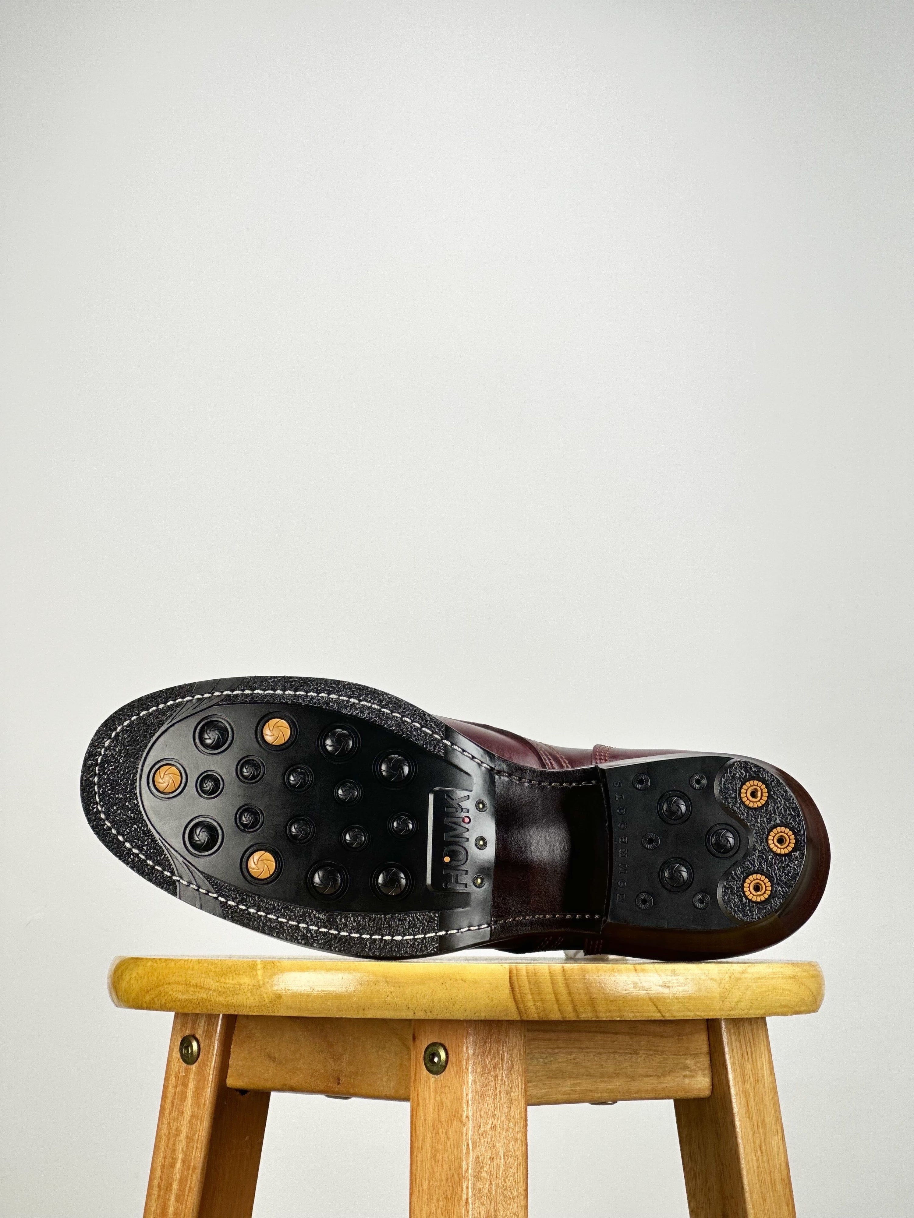 Woodcutting boots MTO - Oiled and waxy cowhide with hand painting in Burgundy