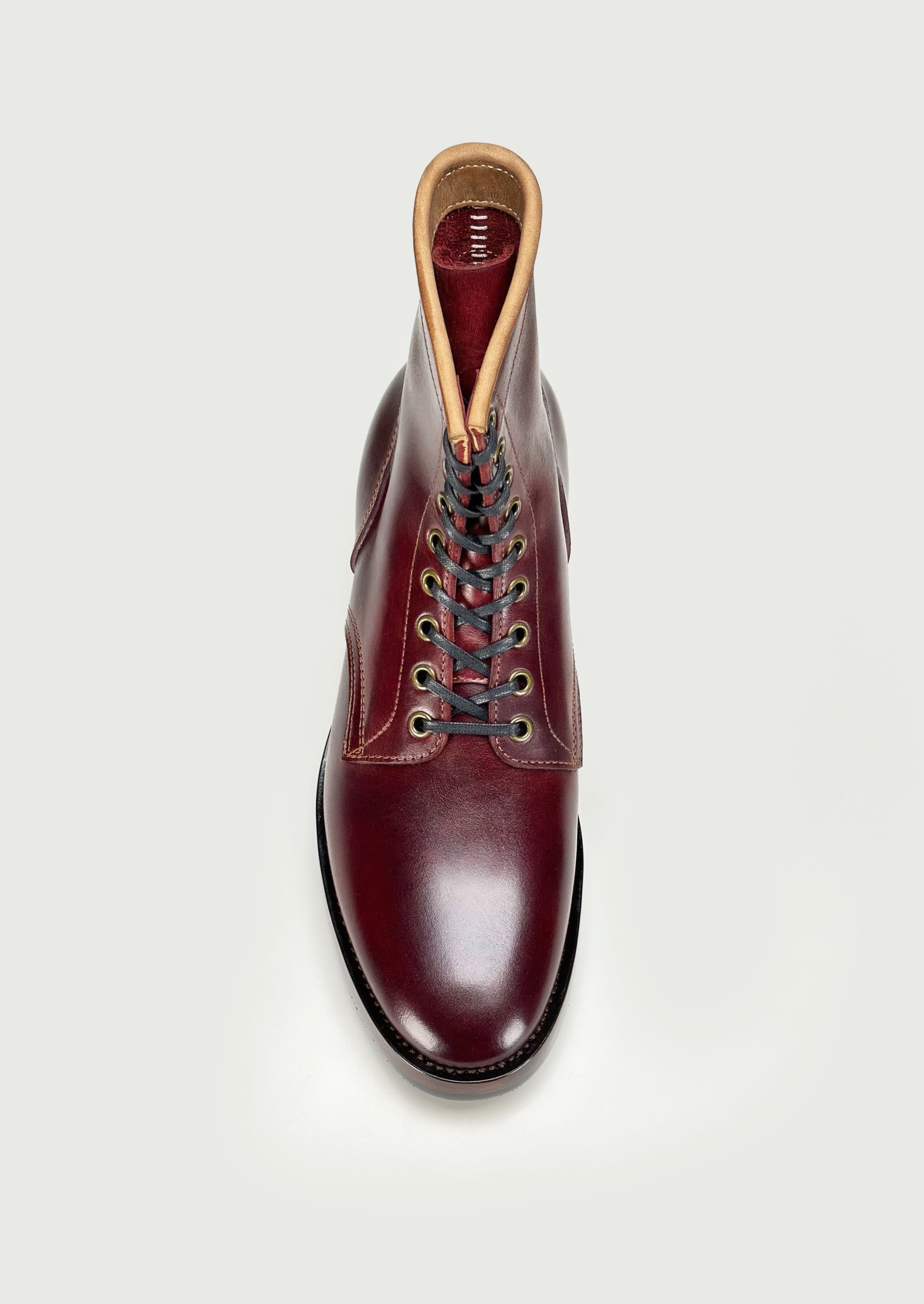Woodcutting boots MTO - Oiled and waxy cowhide with hand painting in Burgundy