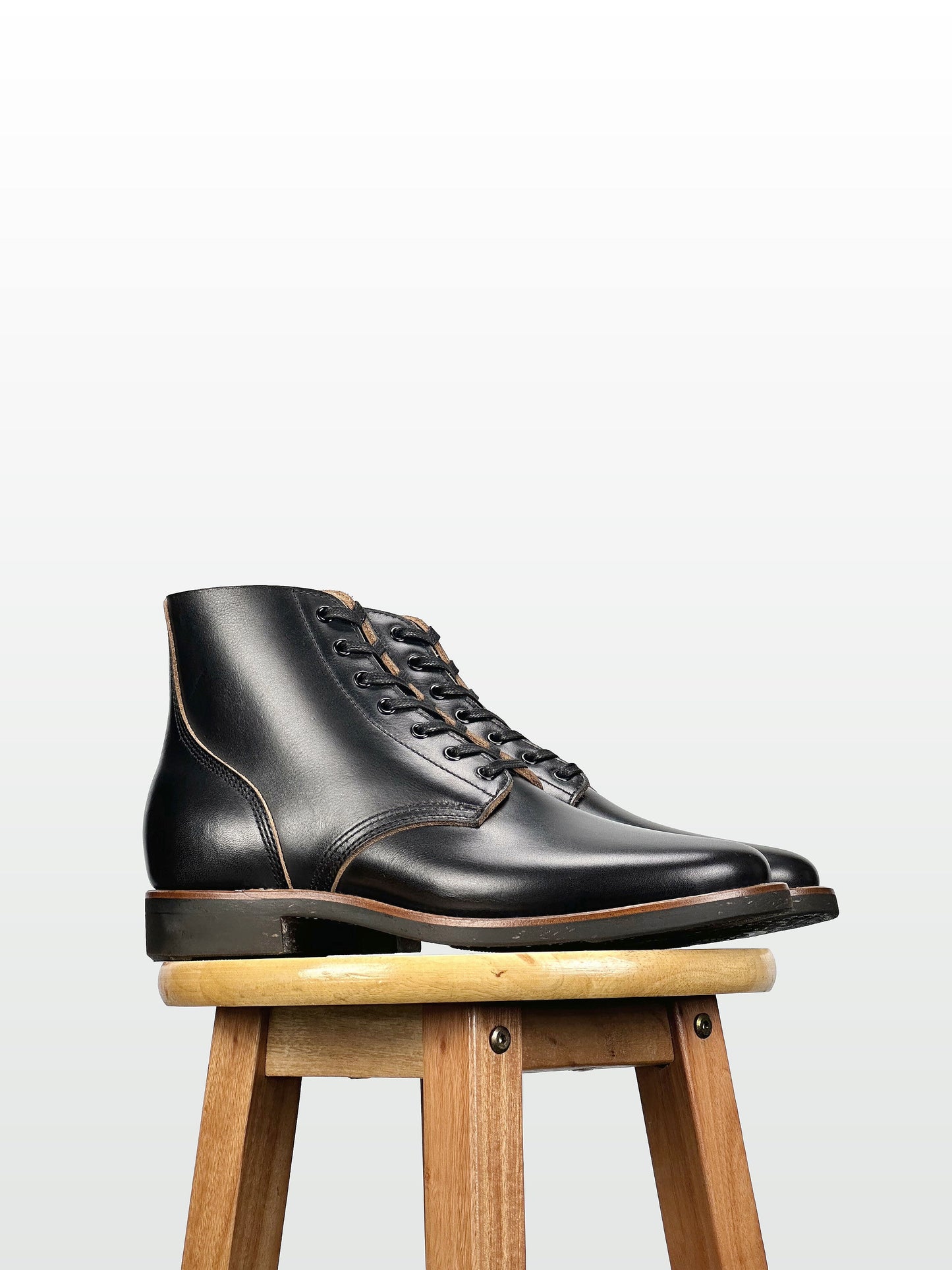 Escape Boots - Black TeaCore Cowhide - 6230