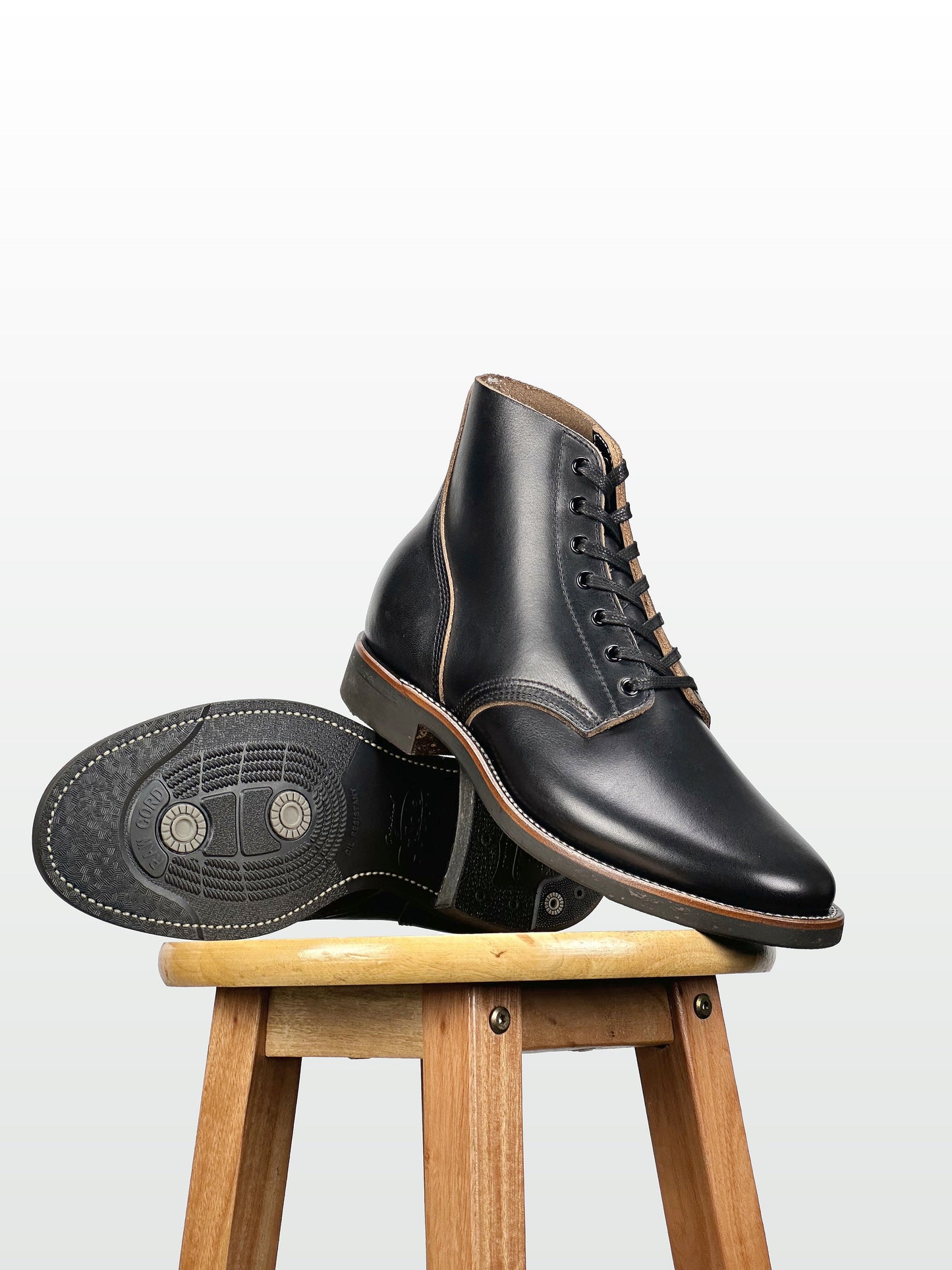 Escape Boots - Black TeaCore Cowhide - 6230