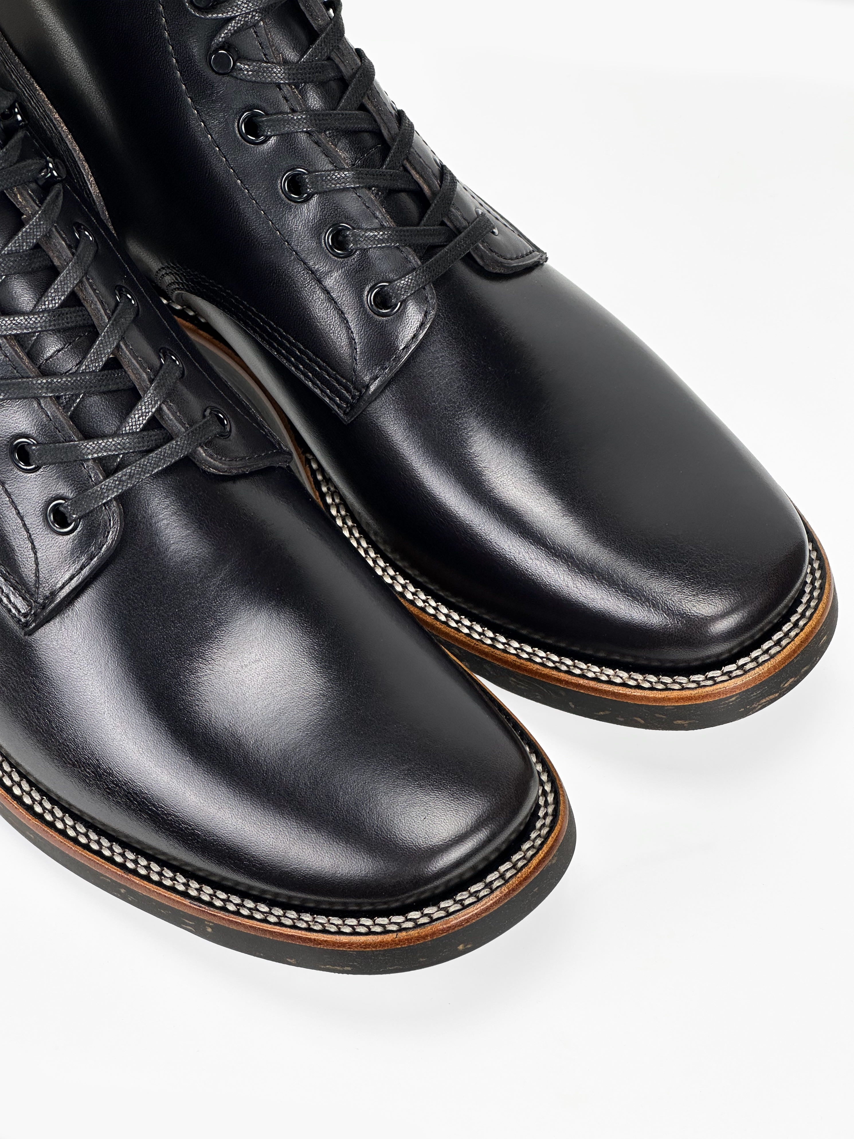 (MTO) - Escape Boots - Black TeaCore Cowhide - 5608