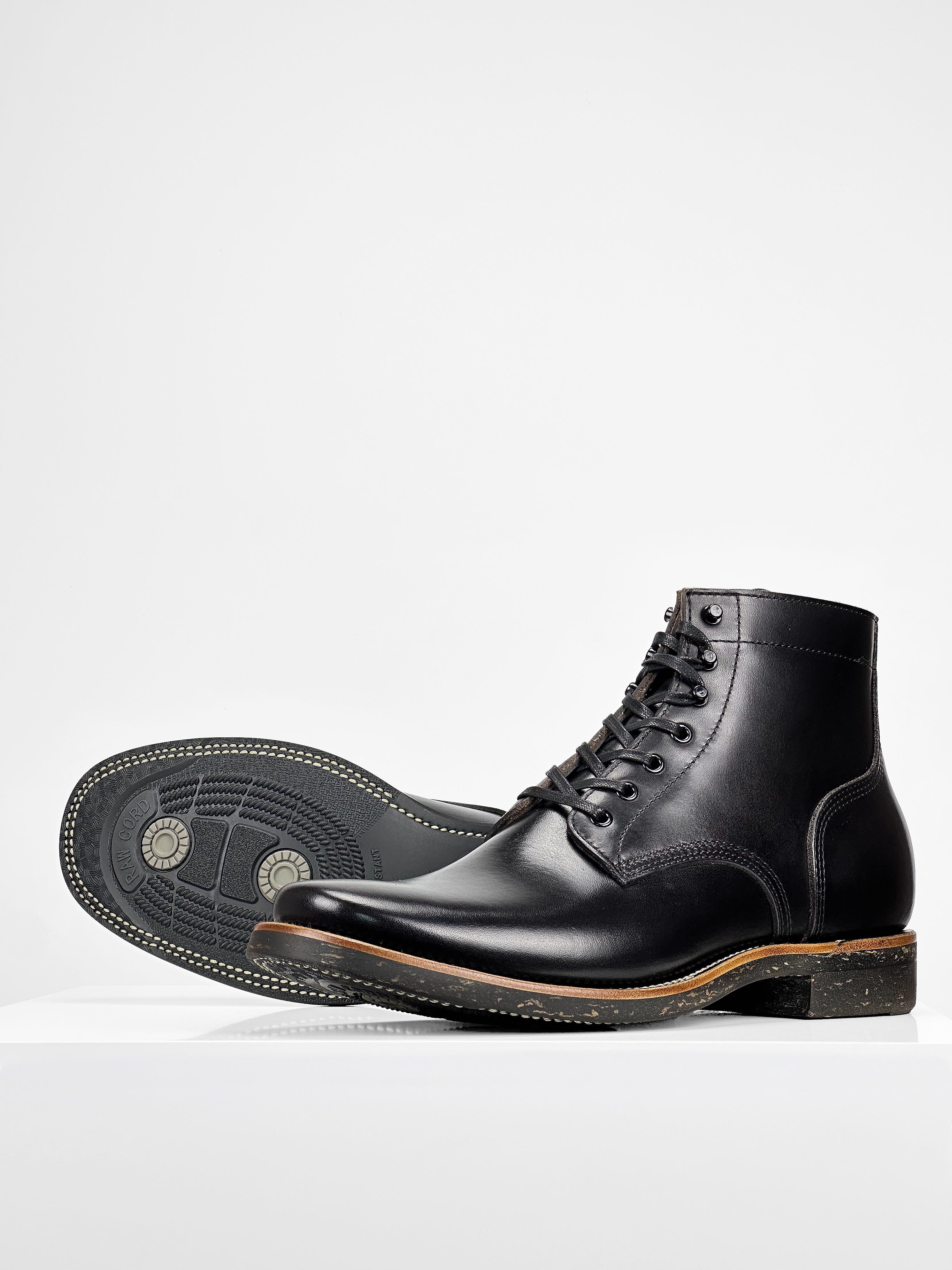(MTO) - Escape Boots - Black TeaCore Cowhide - 5608