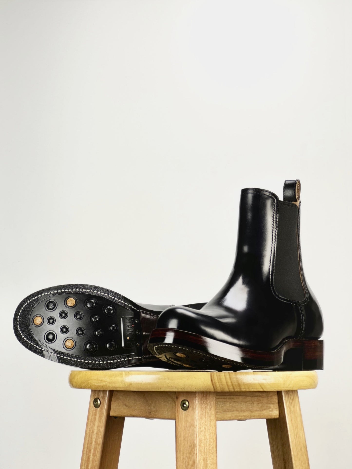 Chelsea boots MTO- Black Maryam Horsebutt oiled and waxy with hand painting-V6 Last-2957