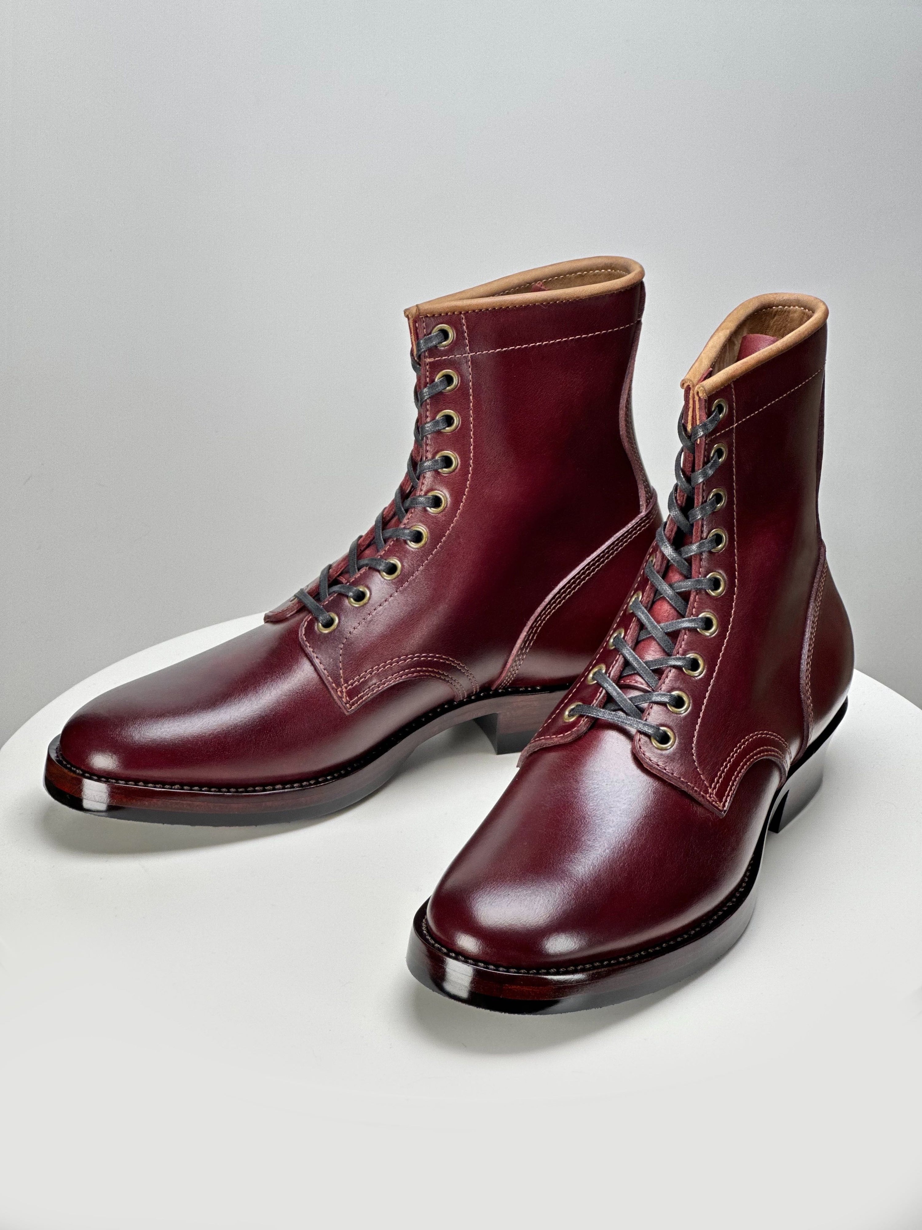 Woodcutting boots MTO - Oiled and waxy cowhide with hand painting in Burgundy
