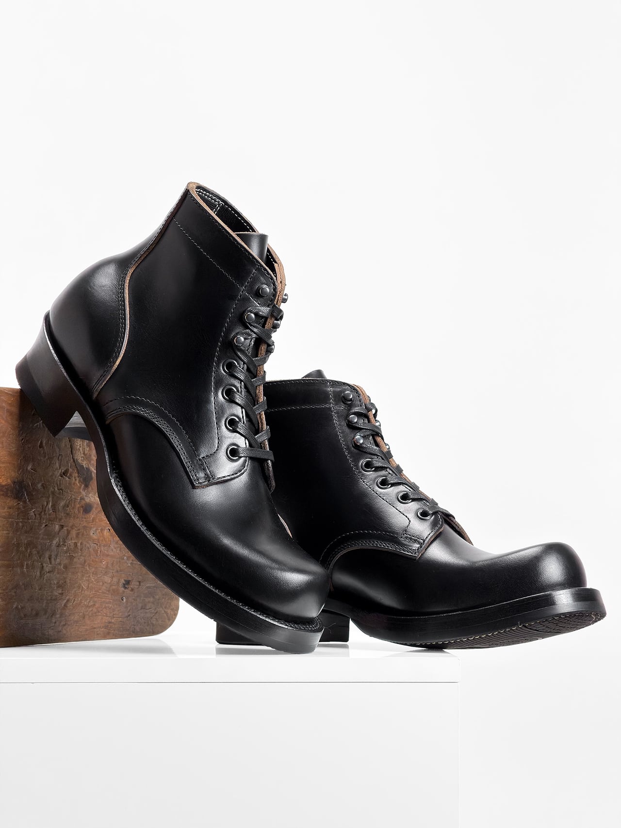 (MTO) - Miner Boots - Horween cxl - 6186/with 3 hooks
