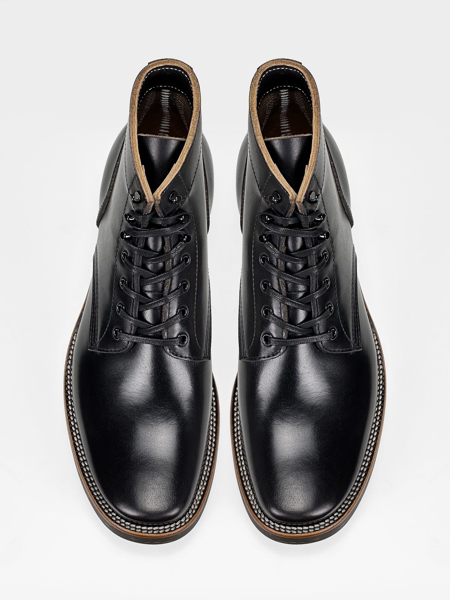 (MTO) - Escape Boots  - Black TeaCore  Cowhide - 5608