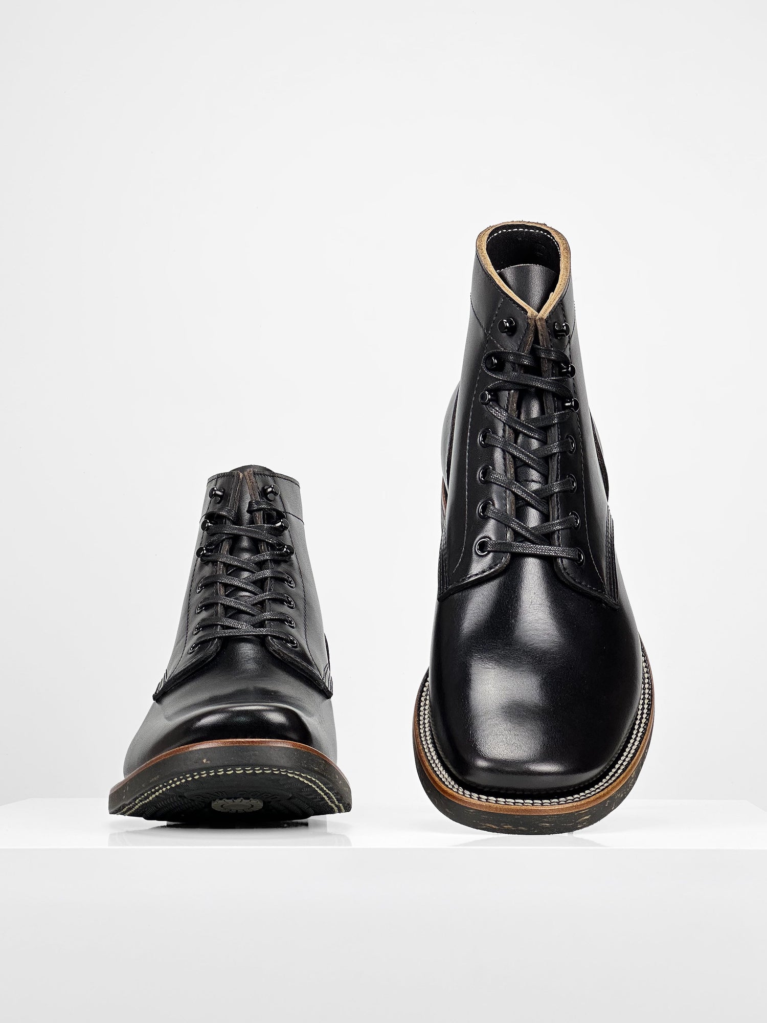 (MTO) - Escape Boots  - Black TeaCore  Cowhide - 5608