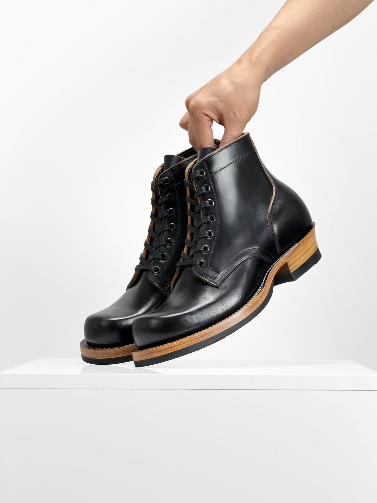 (MTO) - Miner Boot - Mayam Horsebutt TPR  - 6185/no hooks