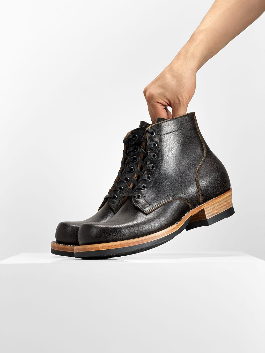 (MTO) - Miner Boots - Horween Waxed Flesh   - 6185/no hooks
